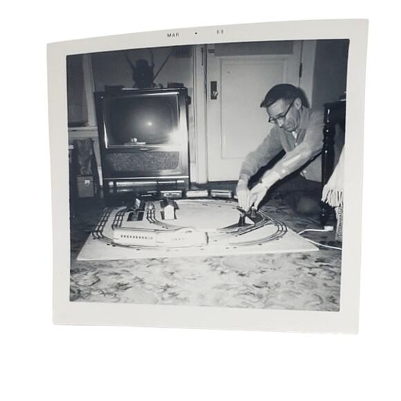 Vtg Monochrome Photography Man Putting Train Track Together Found Snapshot - Picture 1 of 4